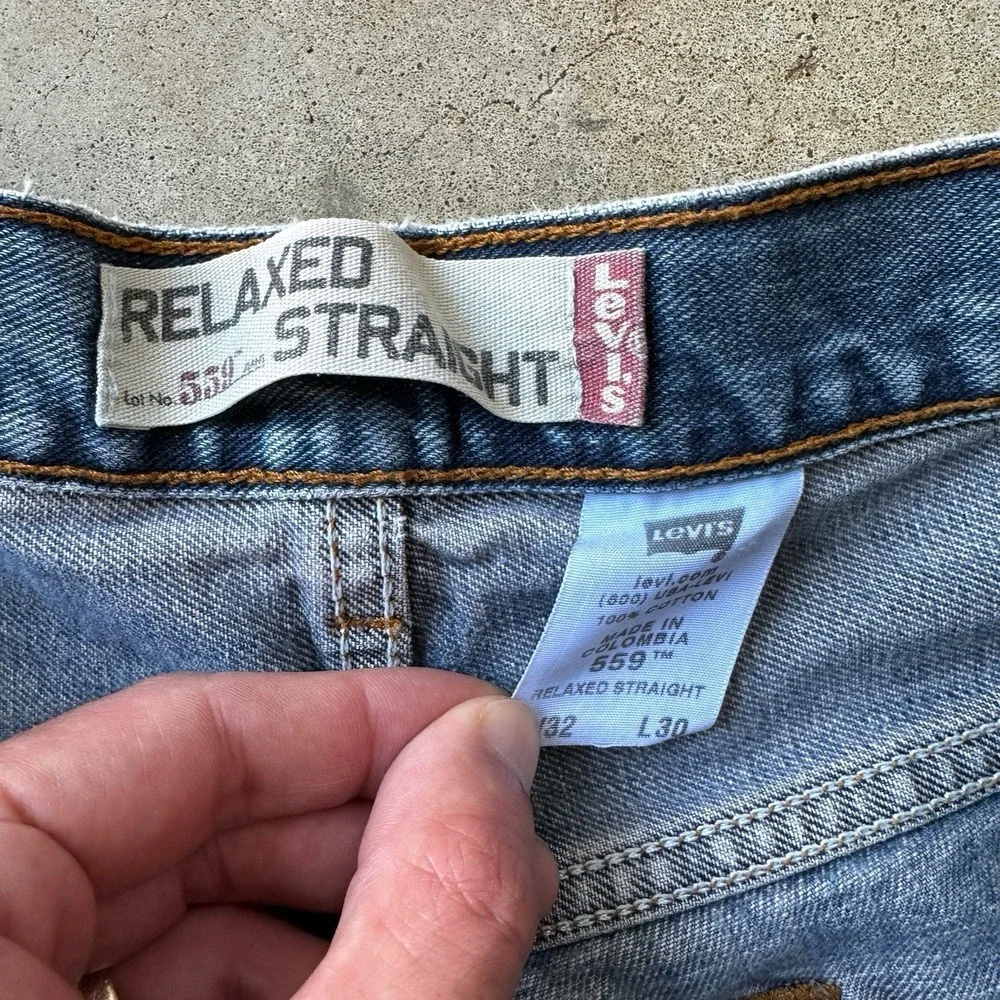 VTG Levi 559 Relaxed Straight Leg Jeans Men's 32x30 Blue Denim Y2K Grunge Skate